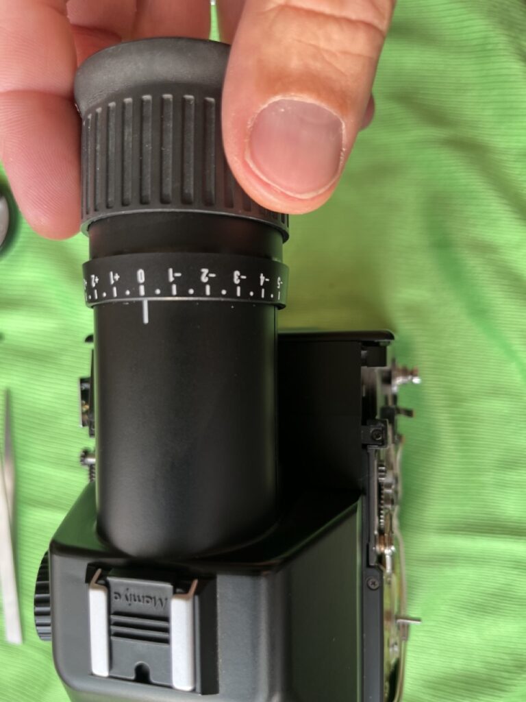 Mamiya 645E - Focus Screen Cleaning