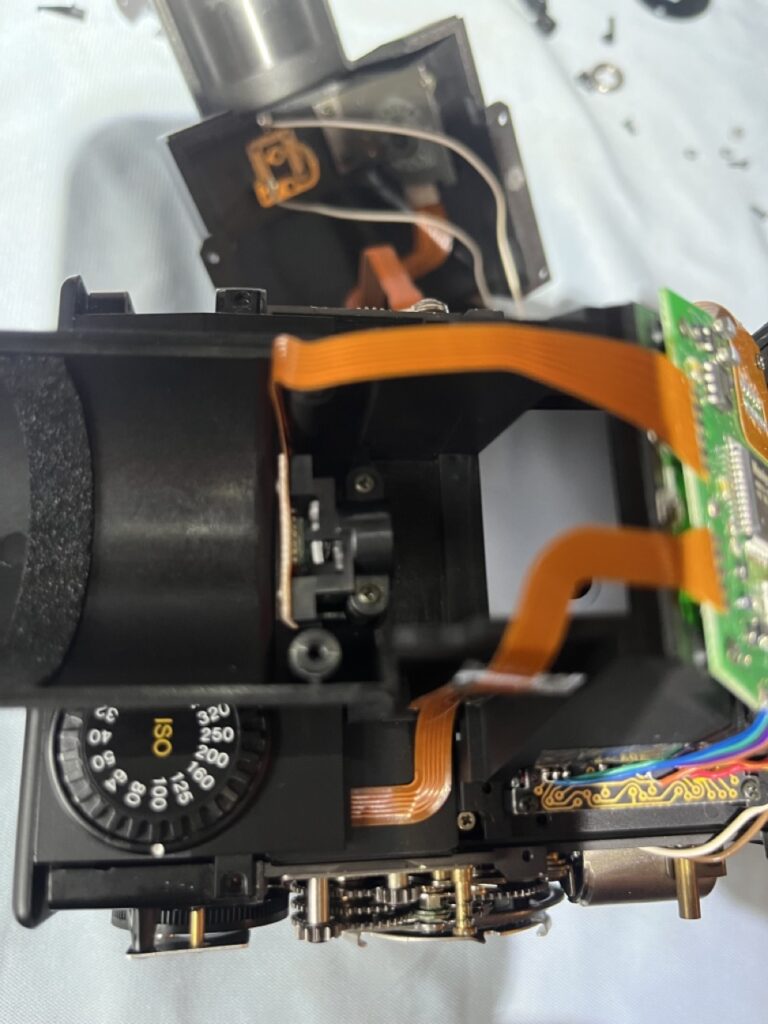 Mamiya 645E - Focus Screen Cleaning